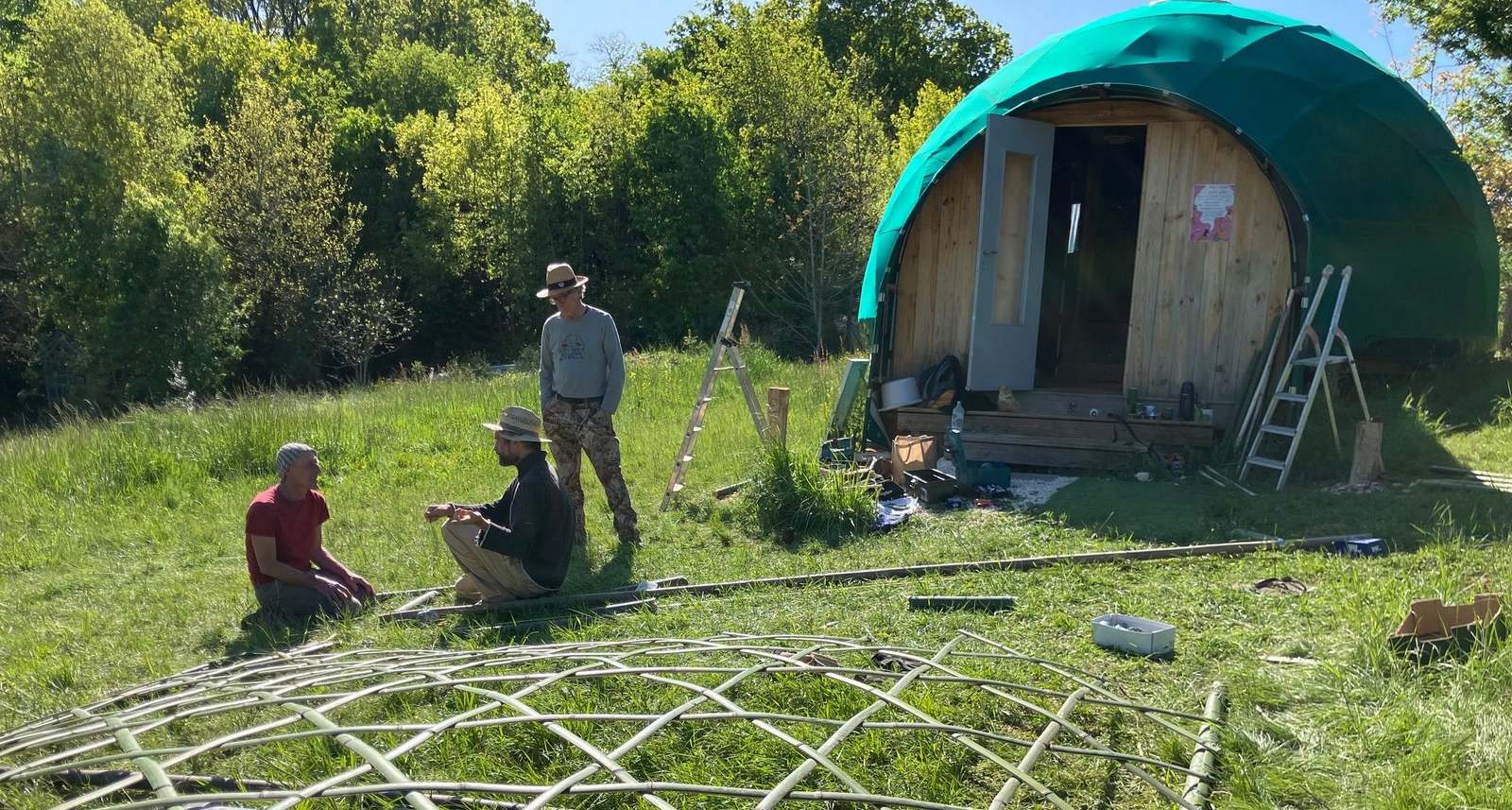 chantier participatif pergola en bambou